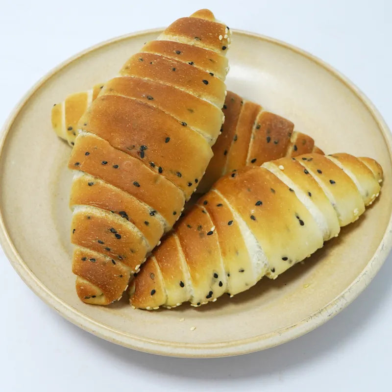 黑芝麻盐面包 NEWWA Eave Sesame Salt Bread – product photo 4