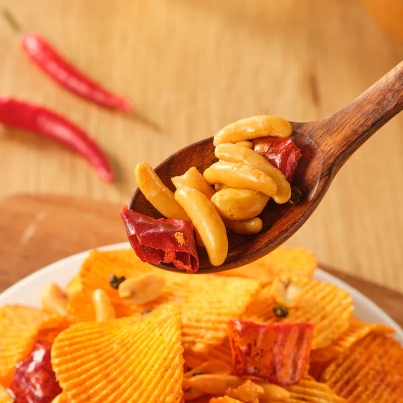 原切薯片花生了薯么柿（椒香麻辣味） NEWWA HM Spicy Potato Chips With Peanuts & Rice Crackers, 150G – product photo 7